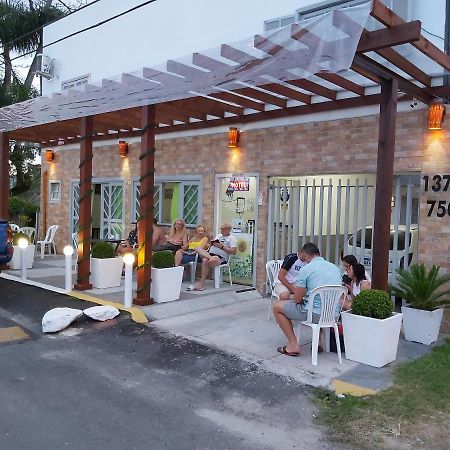 Hotel Pousada Girassol Matinhos Exterior foto
